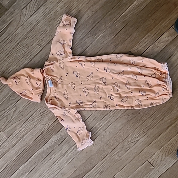 3 3-6 month Infant Nightgowns, 1 has a matching hat. - Picture 5 of 5